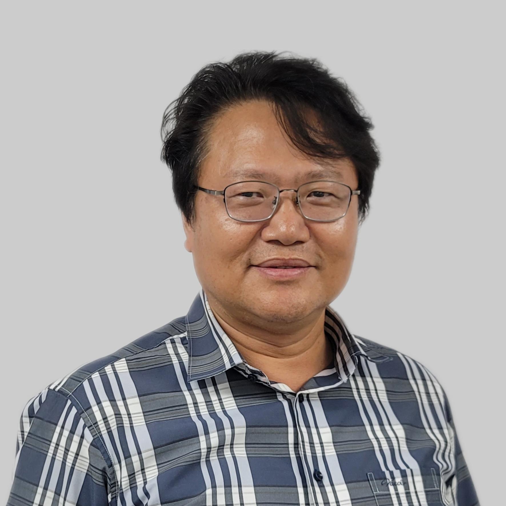 Eui Seok Hwang